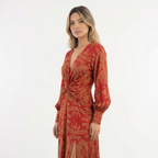 Elegantne Klassikalise Lõikega Kleid