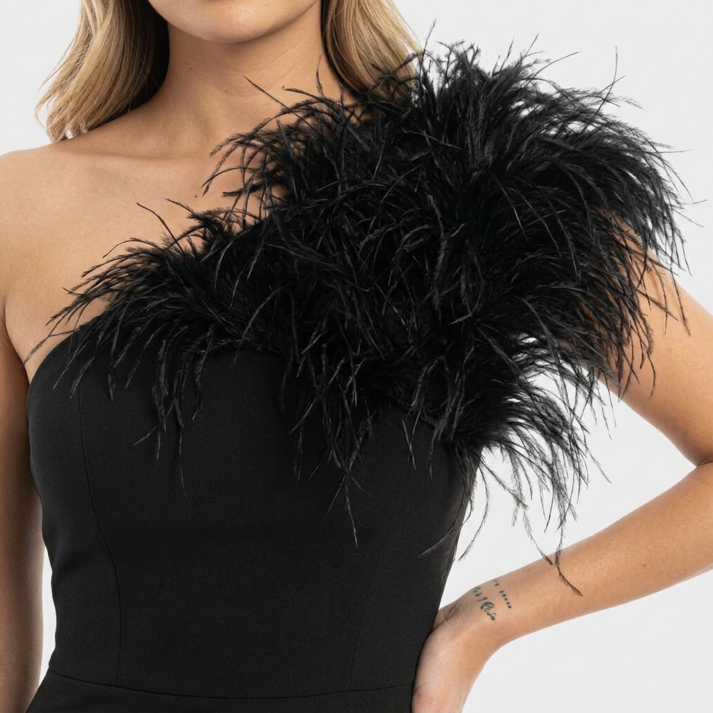 Elegantne Maxi Kleidiga Sulgedega
